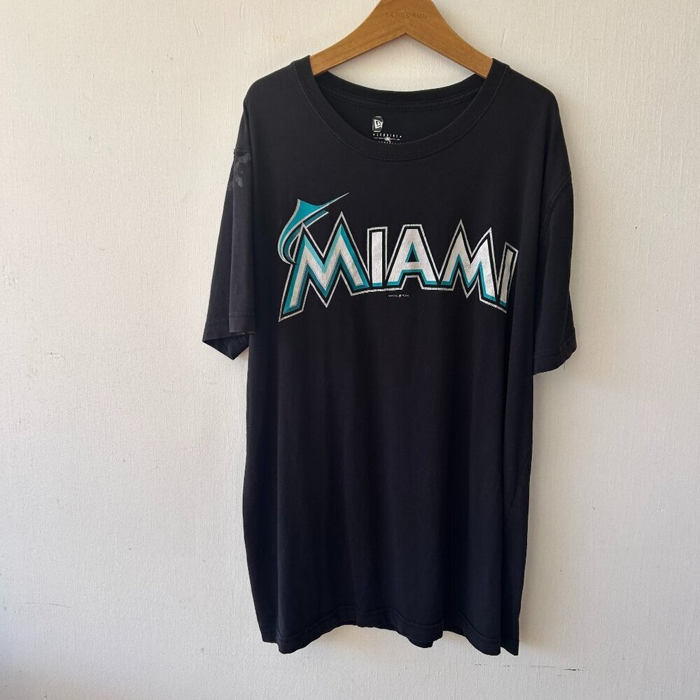 Miami Marlins T-shirt Mens Large Black Faded Flaw Tee  MLB Genuine Merchandise